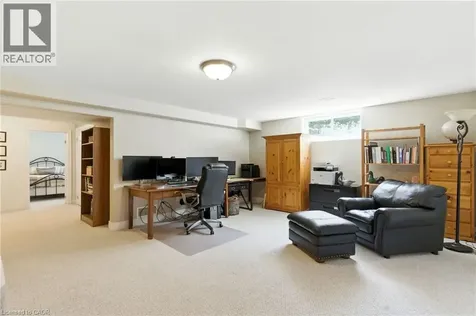 10 Featherstone Avenue Selkirk ON N0A 1P0