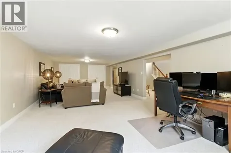 10 Featherstone Avenue Selkirk ON N0A 1P0