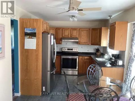 601 Macdonald Drive Gananoque ON K7G 3C3