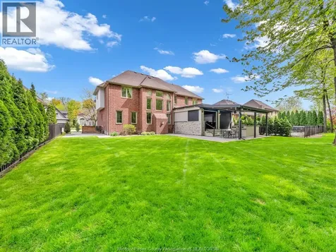 389 Bel Air Circle Lakeshore ON N8N 5H4