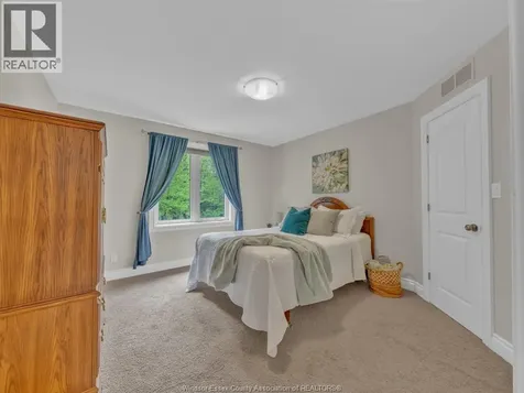 389 Bel Air Circle Lakeshore ON N8N 5H4