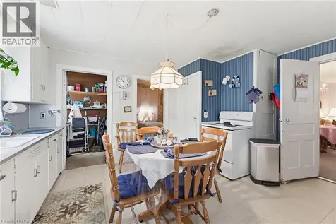 111 Sydenham Street Dundas ON L9H 2V5