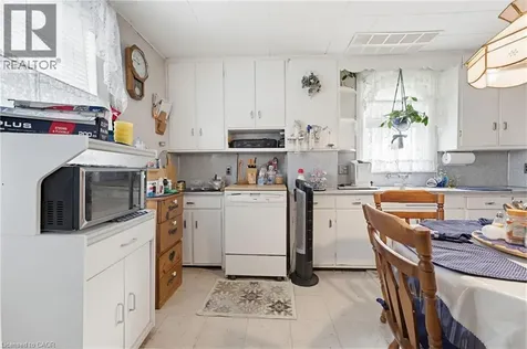 111 Sydenham Street Dundas ON L9H 2V5