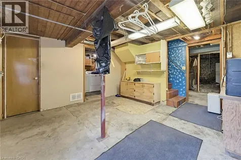 111 Sydenham Street Dundas ON L9H 2V5