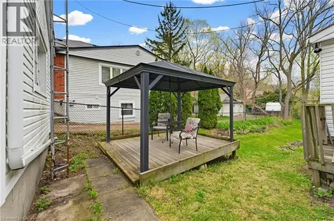 111 Sydenham Street Dundas ON L9H 2V5