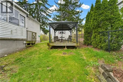 111 Sydenham Street Dundas ON L9H 2V5