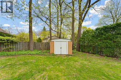 111 Sydenham Street Dundas ON L9H 2V5