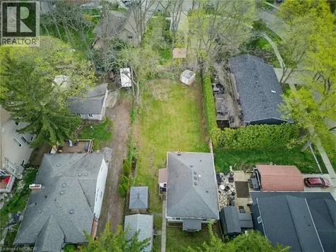 111 Sydenham Street Dundas ON L9H 2V5