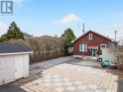 75 Regent Street Sudbury ON P3C 4B9