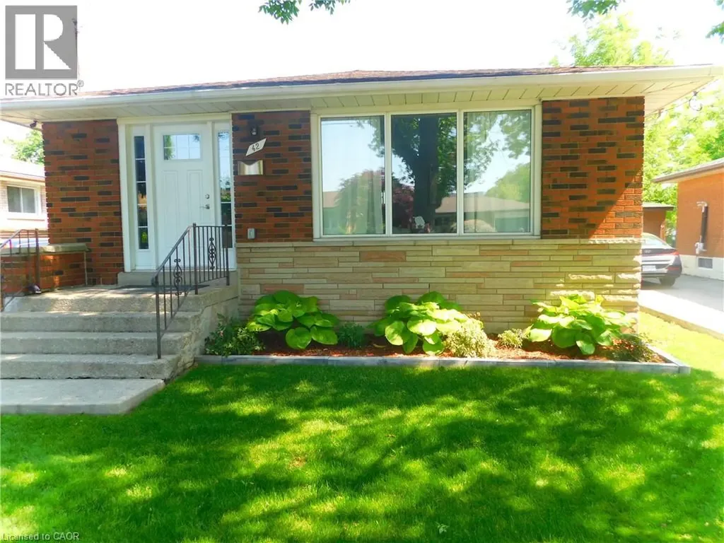 42 Atwater Crescent Hamilton ON L9C 2E7