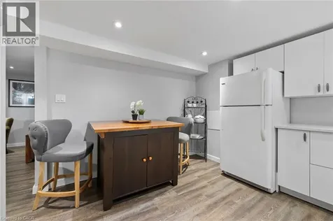 42 Atwater Crescent Hamilton ON L9C 2E7