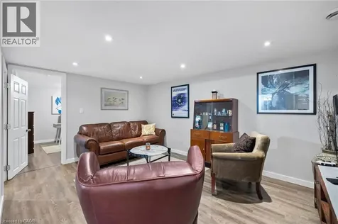 42 Atwater Crescent Hamilton ON L9C 2E7