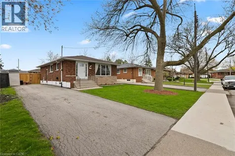 42 Atwater Crescent Hamilton ON L9C 2E7