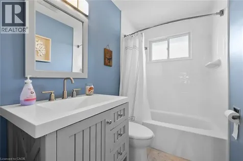 42 Atwater Crescent Hamilton ON L9C 2E7