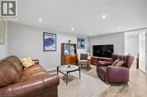 42 Atwater Crescent Hamilton ON L9C 2E7