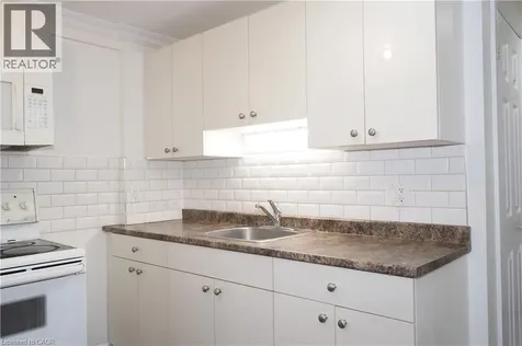 67 Hollyridge Crescent Kitchener ON N2N 3L9