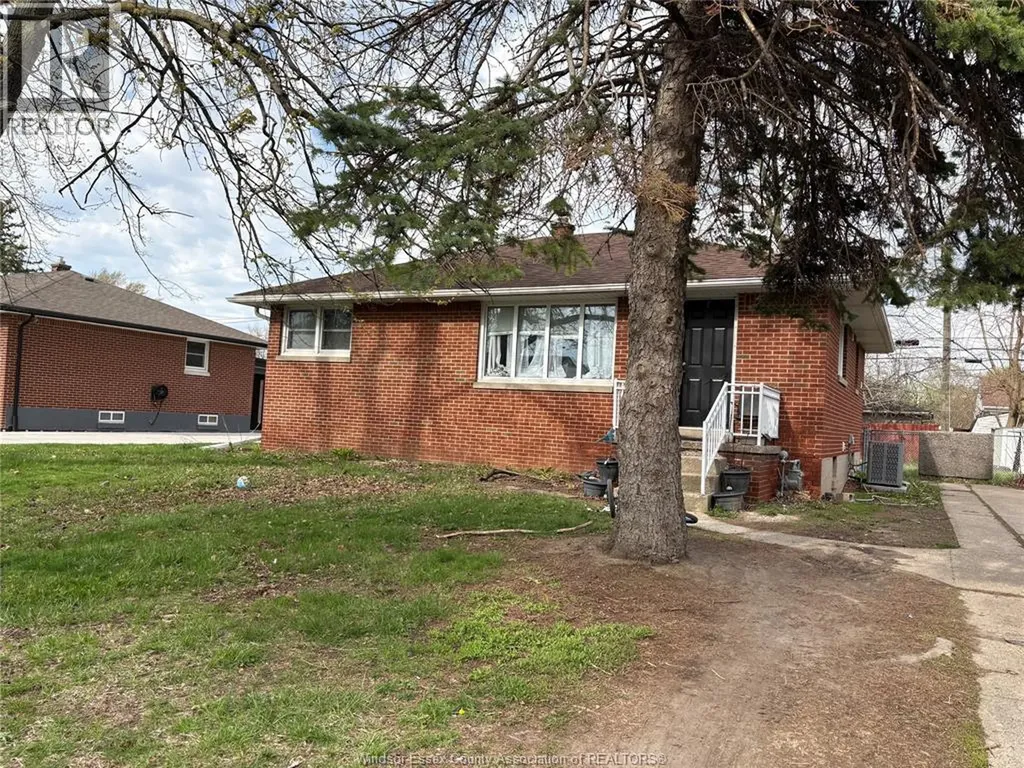 3580 Mckay Windsor ON N9E 2R9