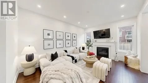 89 Hartney Drive Richmond Hill ON L4S 0K5