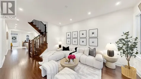89 Hartney Drive Richmond Hill ON L4S 0K5