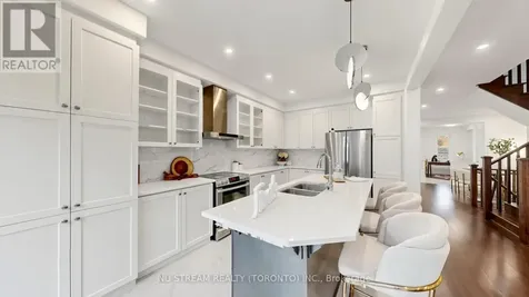 89 Hartney Drive Richmond Hill ON L4S 0K5