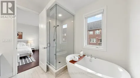 89 Hartney Drive Richmond Hill ON L4S 0K5