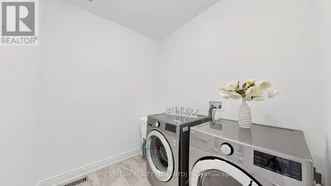 89 Hartney Drive Richmond Hill ON L4S 0K5