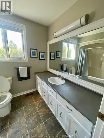 555 Jeffreybrook Drive London ON N8X 2S3
