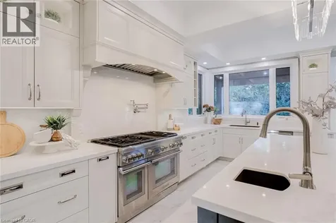 126 Mcgregor Crescent Ancaster ON L9G 1B5