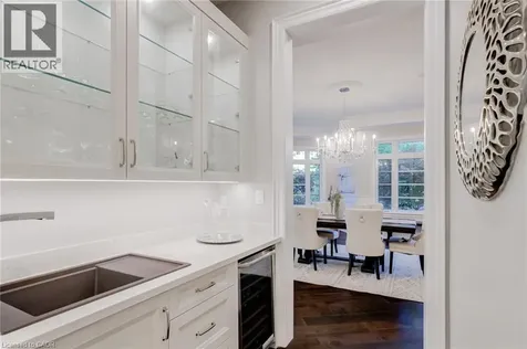 126 Mcgregor Crescent Ancaster ON L9G 1B5