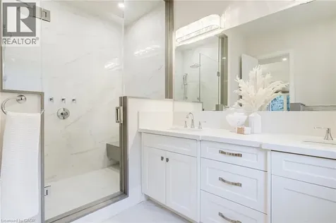 126 Mcgregor Crescent Ancaster ON L9G 1B5
