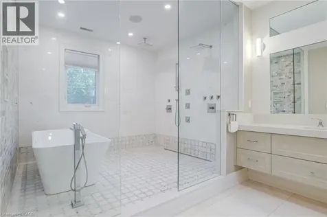 126 Mcgregor Crescent Ancaster ON L9G 1B5