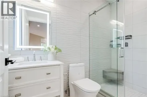 126 Mcgregor Crescent Ancaster ON L9G 1B5