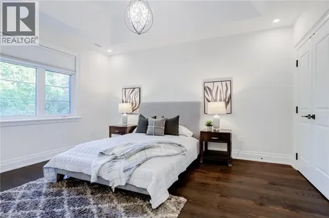 126 Mcgregor Crescent Ancaster ON L9G 1B5