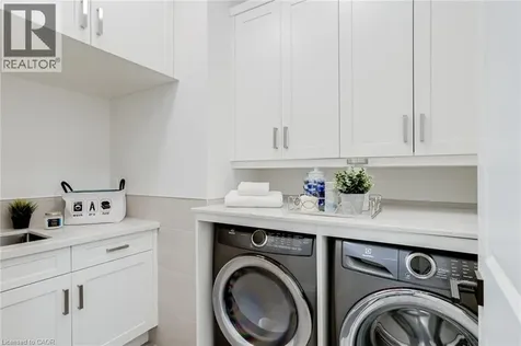 126 Mcgregor Crescent Ancaster ON L9G 1B5