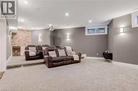 126 Mcgregor Crescent Ancaster ON L9G 1B5