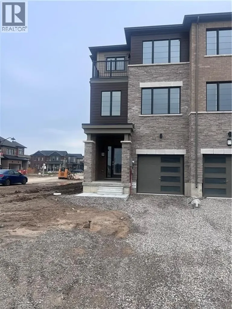 39 Hine Road Brantford ON N3T 0W5