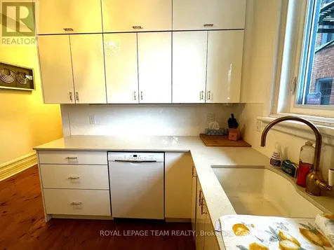 620 Cooper Street Ottawa ON K1R 5J2