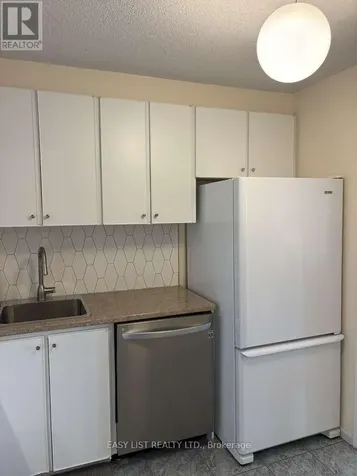 415 Greenview Avenue Ottawa ON K2B 8G5