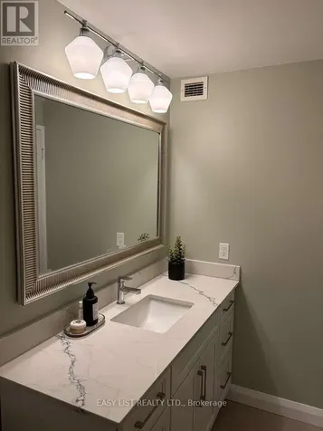 415 Greenview Avenue Ottawa ON K2B 8G5