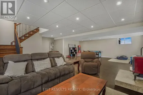 1887 Champlain Street East Clarence-rockland ON K0A 1N0