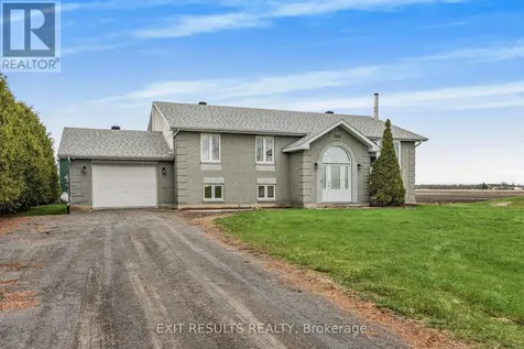 1887 Champlain Street East Clarence-rockland ON K0A 1N0