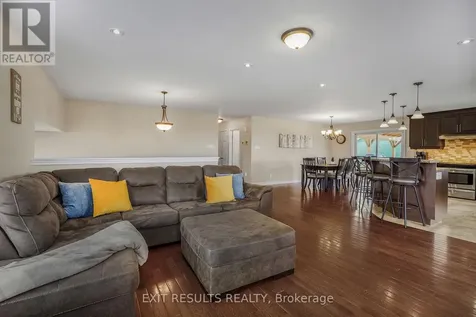 1887 Champlain Street East Clarence-rockland ON K0A 1N0