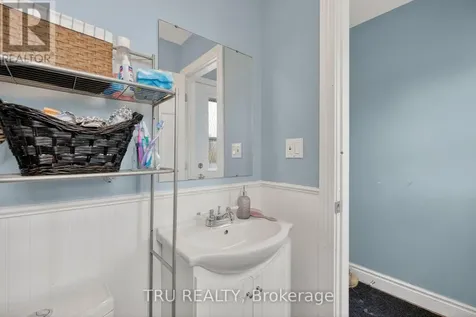 369 Mockingbird Drive Ottawa ON K1E 2A6