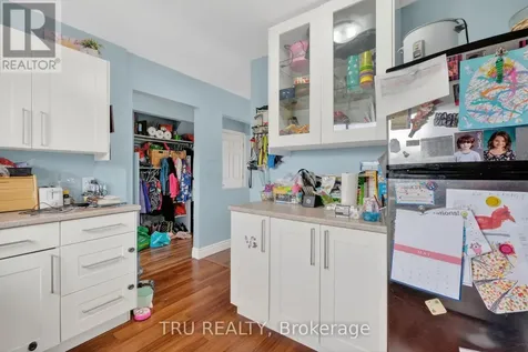 369 Mockingbird Drive Ottawa ON K1E 2A6