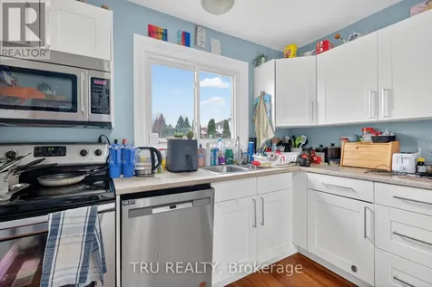 369 Mockingbird Drive Ottawa ON K1E 2A6