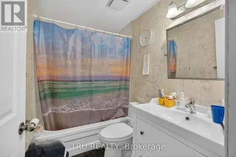 369 Mockingbird Drive Ottawa ON K1E 2A6