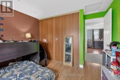 369 Mockingbird Drive Ottawa ON K1E 2A6