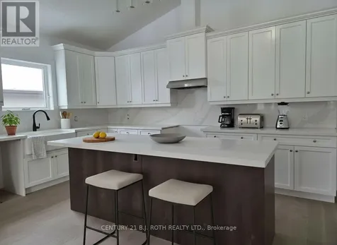 3183 Cove Avenue Innisfil ON L9S 2K7