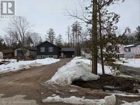 3183 Cove Avenue Innisfil ON L9S 2K7