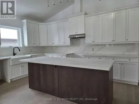 3183 Cove Avenue Innisfil ON L9S 2K7